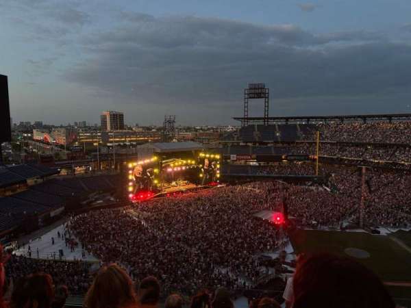 Citizens Bank Park, section: 427, row: 5, seat: 19