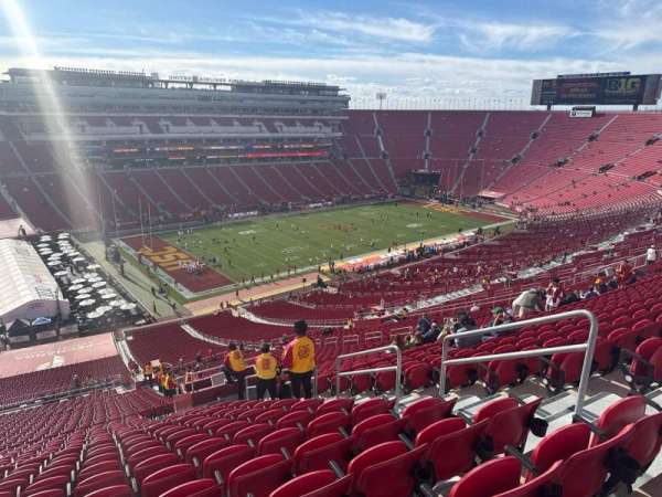 Los Angeles Memorial Coliseum, section: 326, row: 21, seat: 6