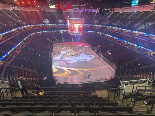 Honda Center, section: 424, row: n, seat: 5