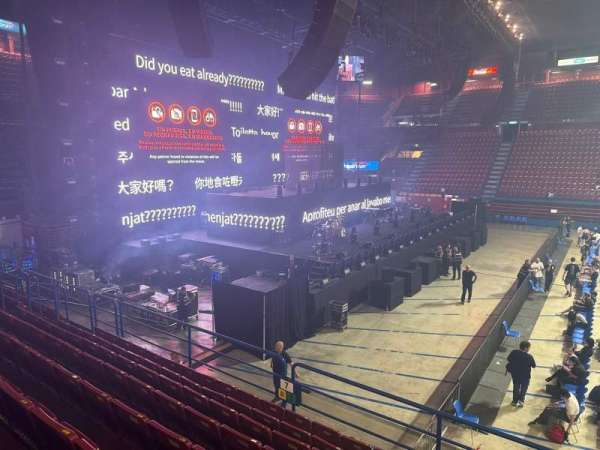 Unipol Forum, section: b7, row: 8, seat: 2