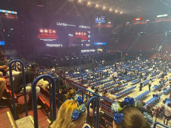 Unipol Forum, section: b4, row: 6, seat: 13