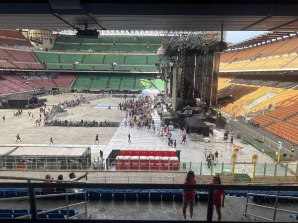 San Siro, section: 104, row: 10, seat: 7
