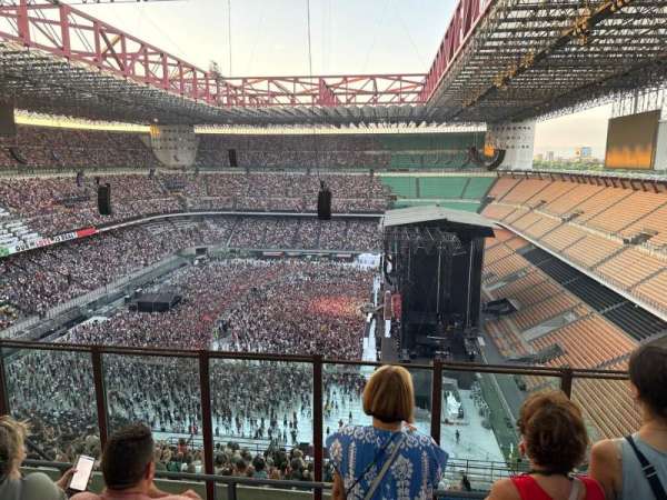 San Siro, section: 305, row: 5, seat: 30