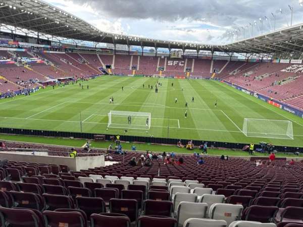 Stade de Genève, section: v, row: 32, seat: 7