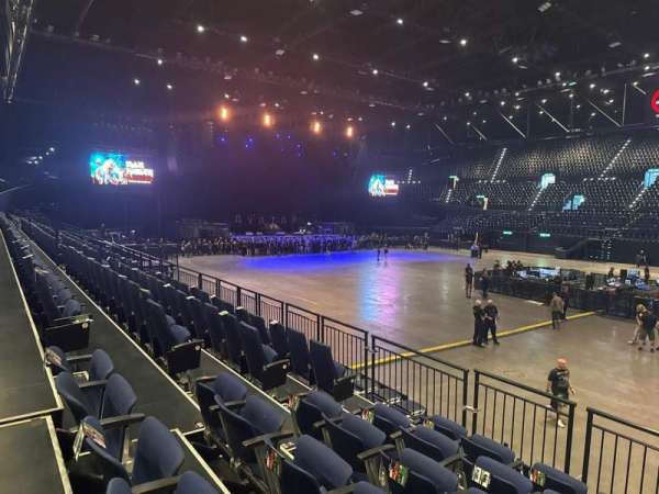 Hallenstadion, section: w0, row: 23, seat: 7