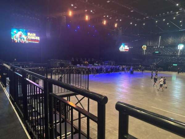 Hallenstadion, section: u1, row: 18, seat: 7