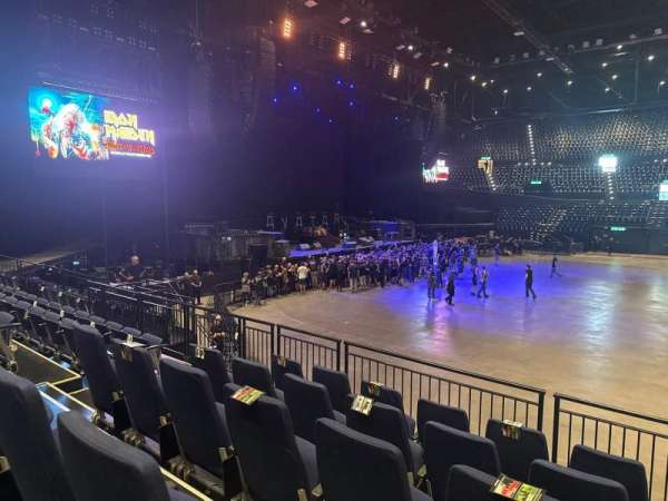 Hallenstadion, section: t1, row: 22, seat: 8