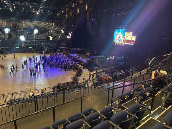 Hallenstadion, section: h1, row: 35, seat: 6