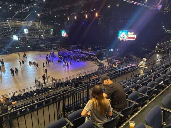 Hallenstadion, section: g1, row: 37, seat: 15
