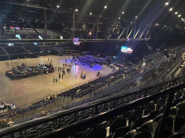 Hallenstadion, section: e2, row: 50, seat: 30