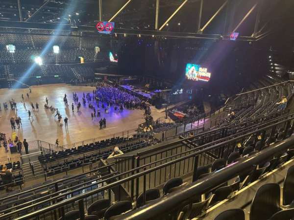 Hallenstadion, section: h2, row: 45, seat: 19
