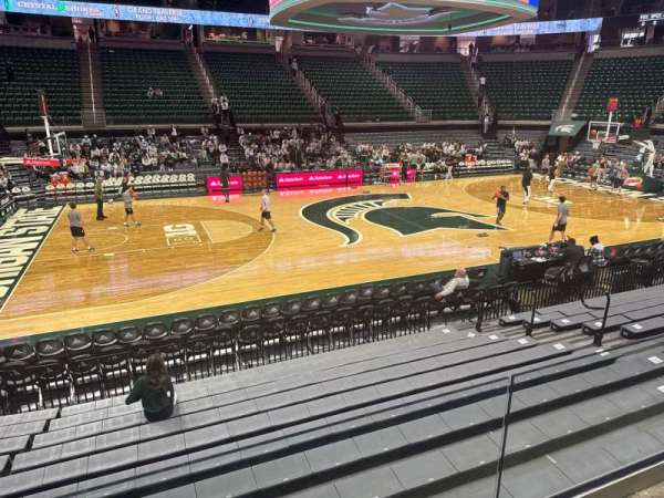 Breslin Center, section: 129, row: 15, seat: 104