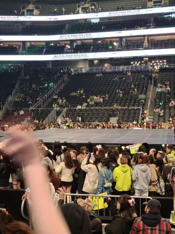 Climate Pledge Arena, section: 01, row: E, seat: 19
