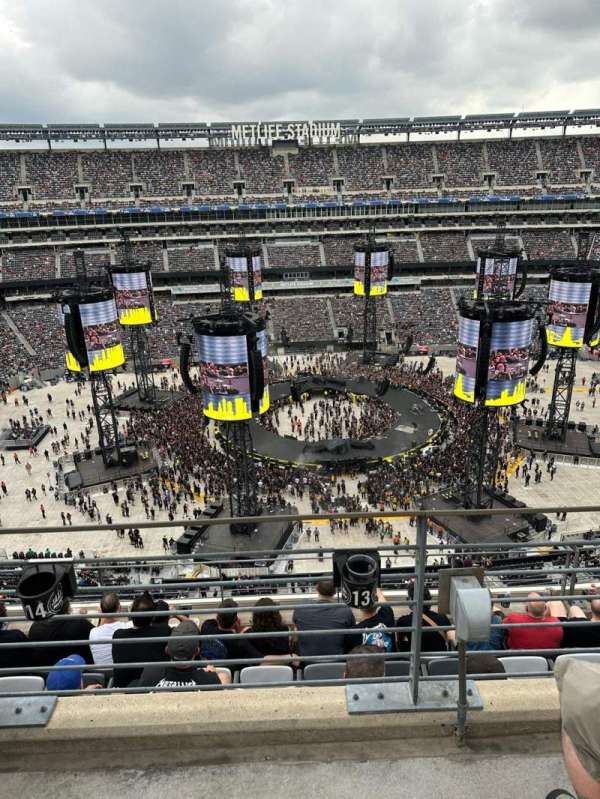 MetLife Stadium, section: 314, row: 1, seat: 9-10