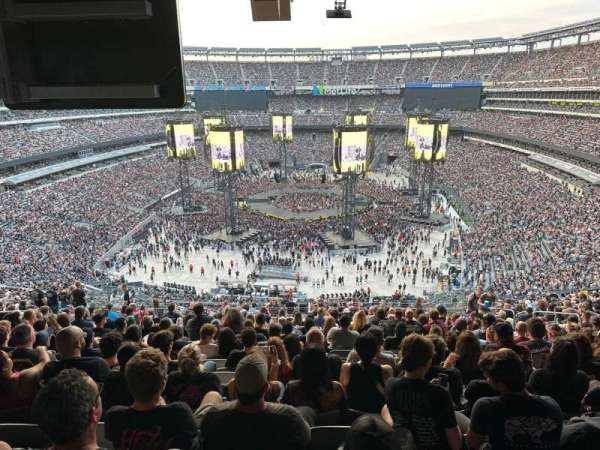MetLife Stadium, section: 225b, row: 18, seat: 15