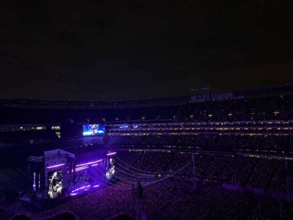 MetLife Stadium, section: 335, row: 3, seat: 9-10