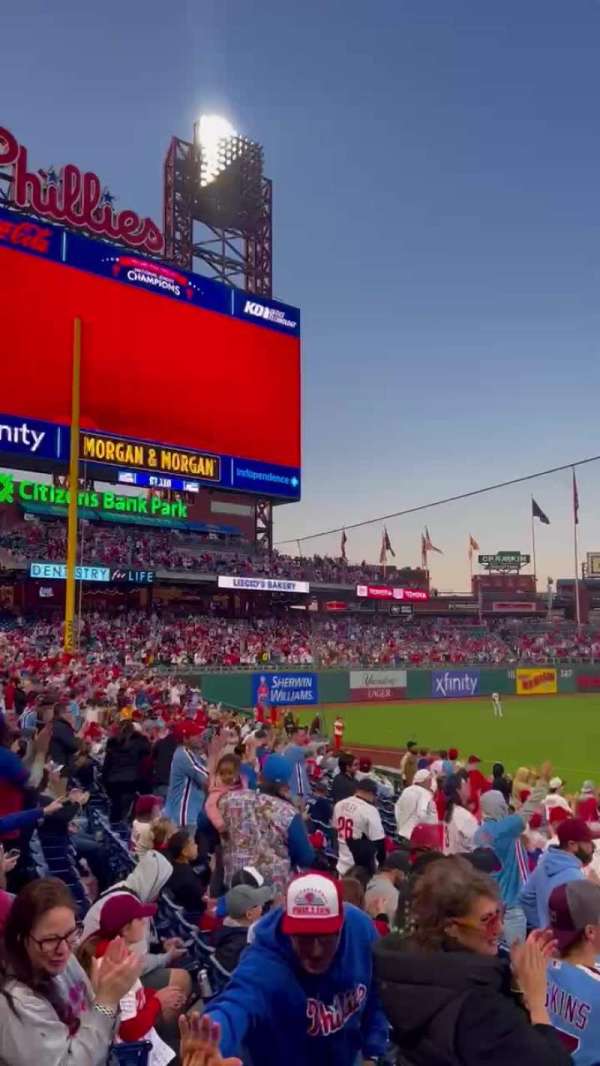 Citizens Bank Park, section: 133, row: 15, seat: 7