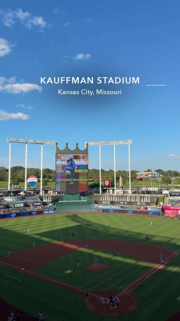 Kauffman Stadium, section: 419, row: H, seat: 9
