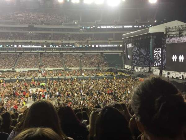 Lincoln Financial Field, section: 121, row: 32, seat: 15