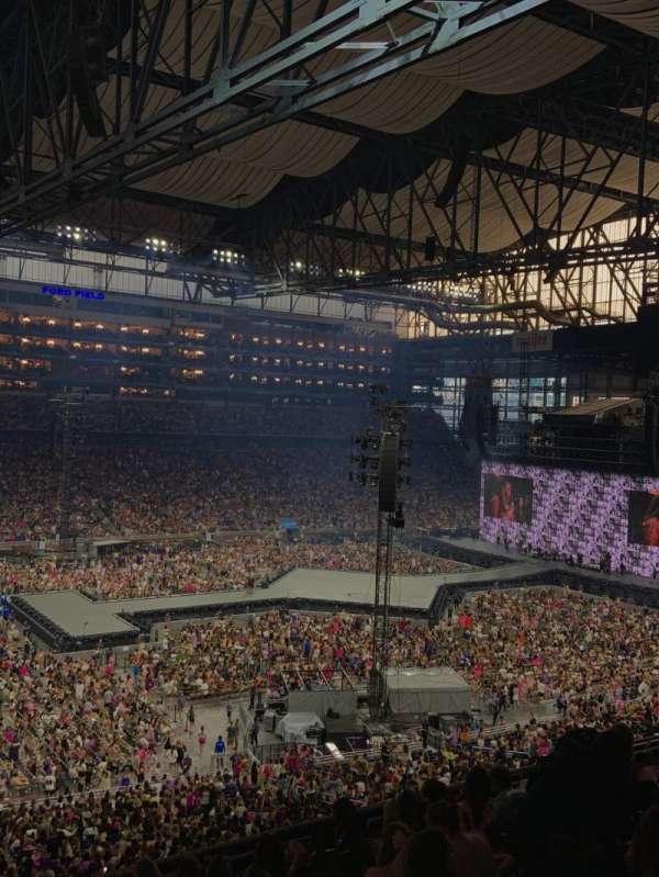 Ford Field, section: 227, row: ADA, seat: 4
