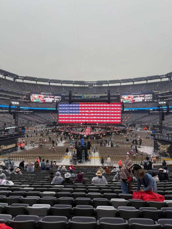 MetLife Stadium, section: 126, row: 29, seat: 12