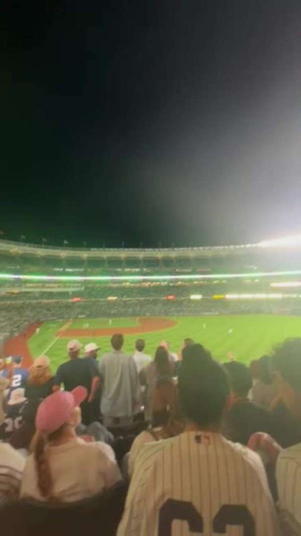 Yankee Stadium, section: 206, row: 7, seat: 11