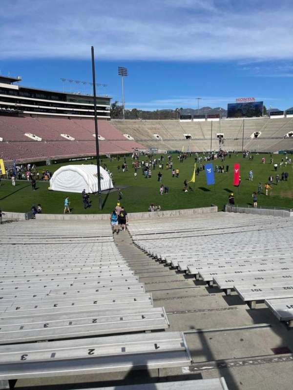 Rose Bowl, section: 27-L, row: 25, seat: 1