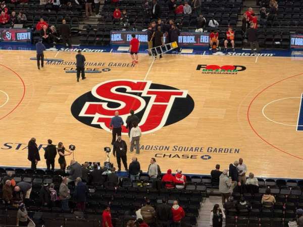 Madison Square Garden, section: 225, row: 25B, seat: 9