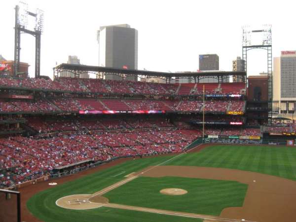 Busch Stadium, section: 242, row: 3, seat: 6