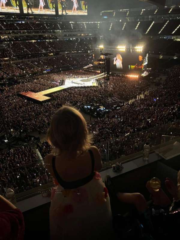 SoFi Stadium, section: 5E-1, row: 2, seat: 3