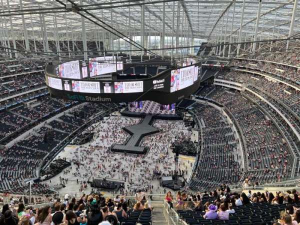 SoFi Stadium, section: 526, row: 22, seat: 1