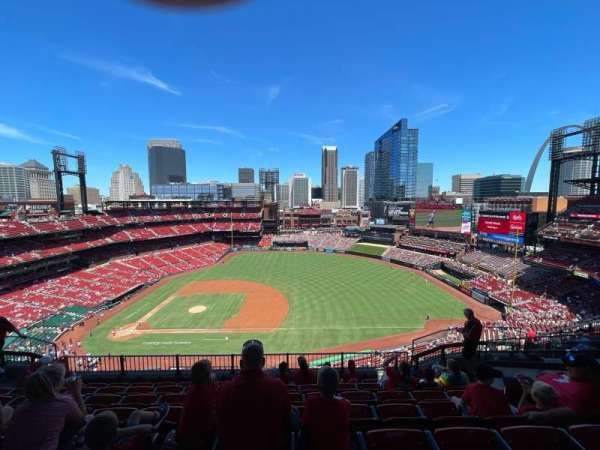Busch Stadium, section: 441, row: 7, seat: 16