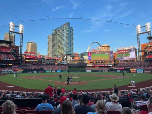 Busch Stadium, section: 150, row: 7, seat: 4