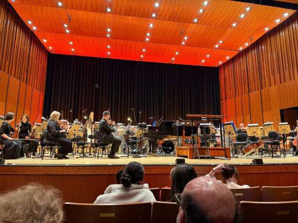Jones Hall, section: Orchestra Center Front, row: D, seat: 112
