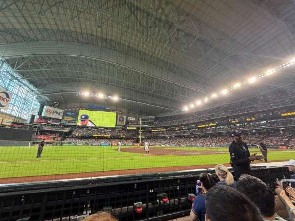 Daikin Park, section: 110, row: 3, seat: 16