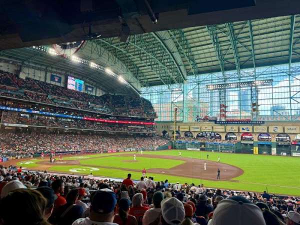 Daikin Park, section: 127, row: 35, seat: 9