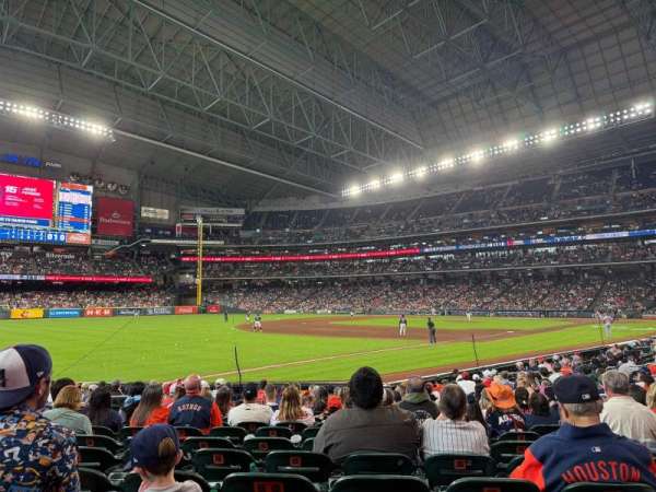 Daikin Park, section: 107, row: 16, seat: 8
