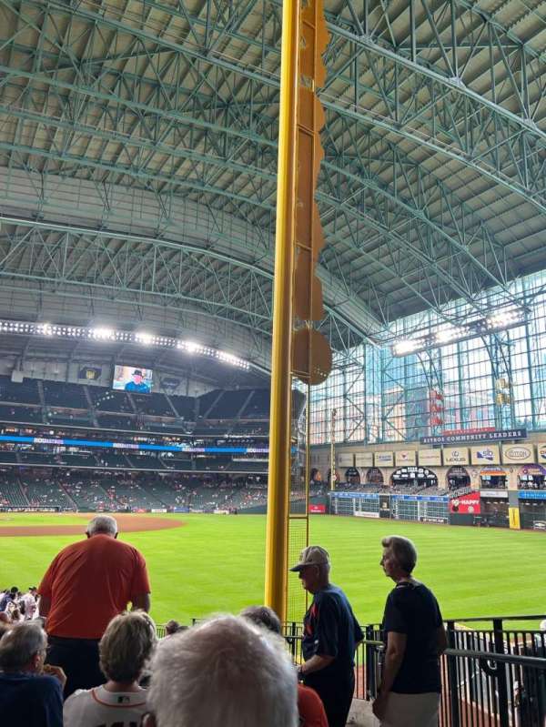 Daikin Park, section: 134, row: 21, seat: 27