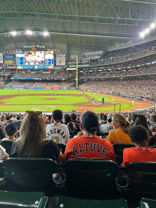 Daikin Park, section: 116, row: 28, seat: 3
