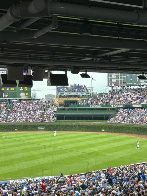 Wrigley Field, section: 226, row: 17, seat: 22