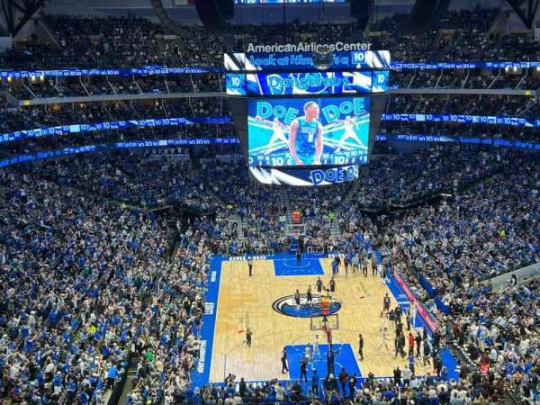 American Airlines Center, section: 301, row: B, seat: 18