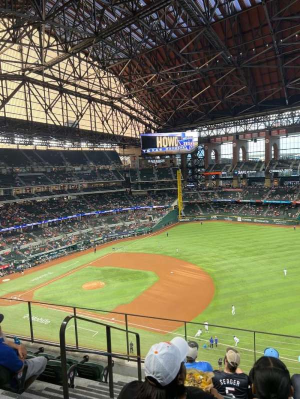 Globe Life Field, section: 226, row: 6, seat: 3