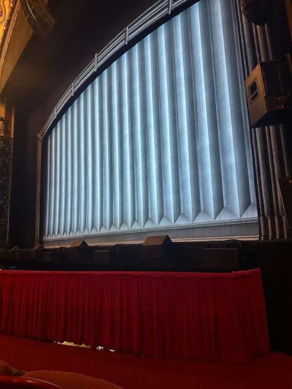 Cadillac Palace Theater, section: Orchestra R, row: B, seat: 8