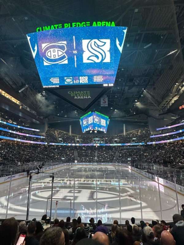 Climate Pledge Arena, section: 07, row: M, seat: 13
