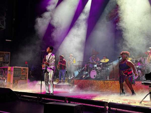 Beacon Theatre, section: Orchestra 2, row: CC, seat: 02