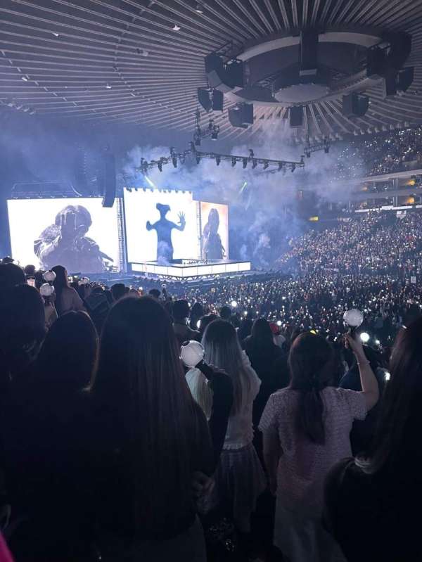 Oakland Arena, section: 111, row: 16, seat: 5