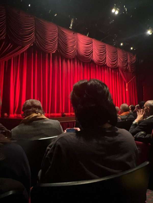 Lucille Lortel Theatre, section: Orchestra L, row: E, seat: 3