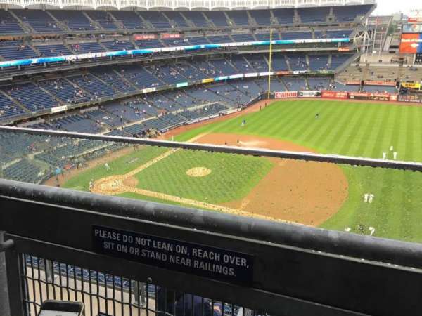 Yankee Stadium, section: 414, row: 1, seat: 11