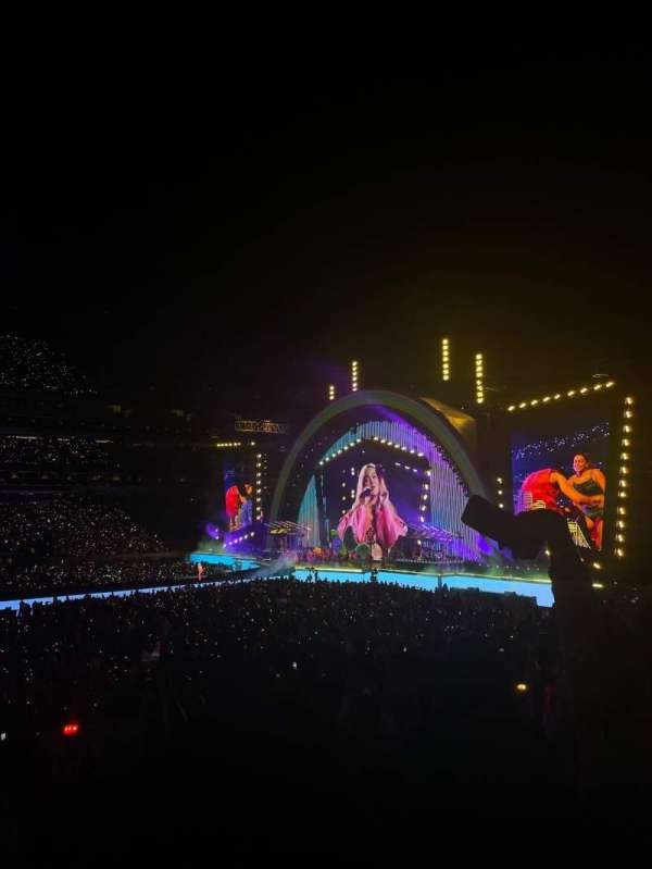 MetLife Stadium, section: 114, row: 18, seat: 12
