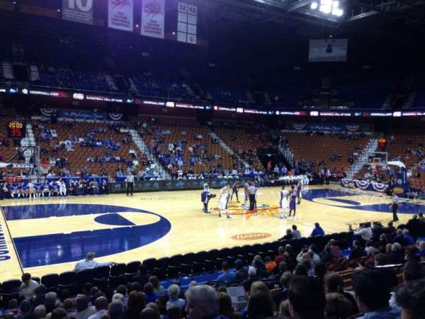 Mohegan Sun Arena, section: 26, row: M, seat: 8